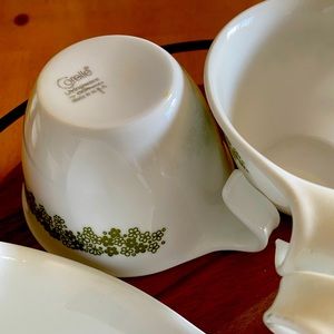 Corelle Vintage set of 4 tea cups Livingware